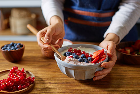 Berry Oatmeal Breakfast Bowl